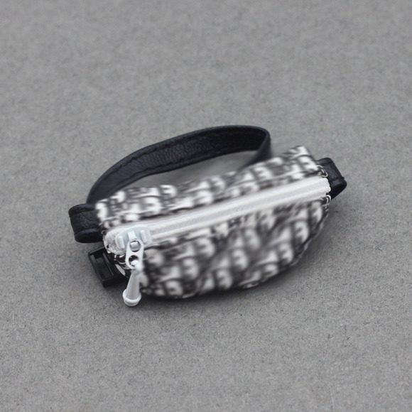 4inch bag charm cute custom bags - D logo belt bag - 0623B94 - Picture 1 of 1